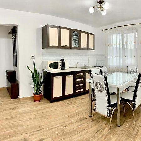 Ferienwohnung Cazare Apartament Orşova Exterior foto