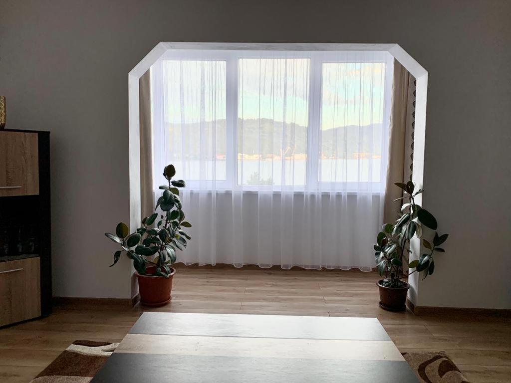 Ferienwohnung Cazare Apartament Orşova Exterior foto